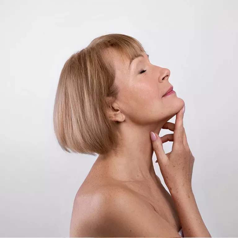 Relâchement de l’ovale du visage